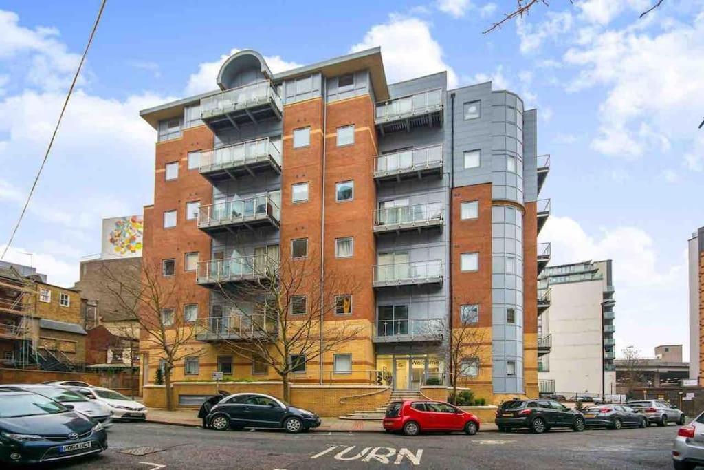 Cozy Modern Apartment In Croydon Central Εξωτερικό φωτογραφία