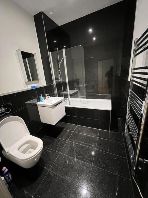 Cozy Modern Apartment In Croydon Central Εξωτερικό φωτογραφία